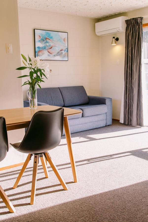 Flaxbourne Motels Ward Экстерьер фото